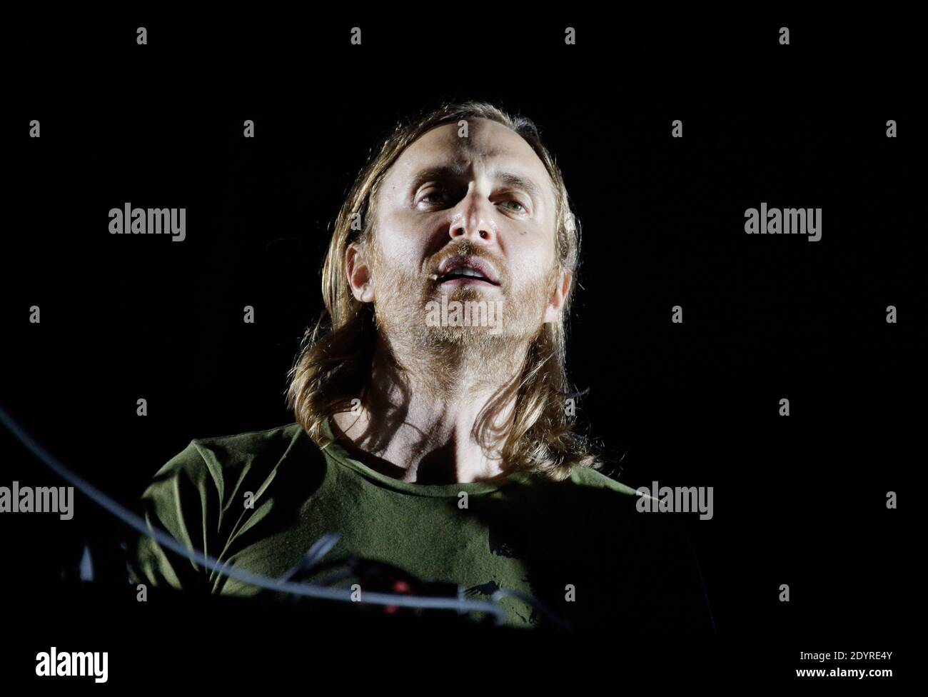 Esclusivo. David Guetta si esibisce durante il Festival della musica di Electropeach, a Port-Barcares, Francia, il 20 luglio 2013. Foto di Jerome Domine/ABACAPRESS.COM Foto Stock