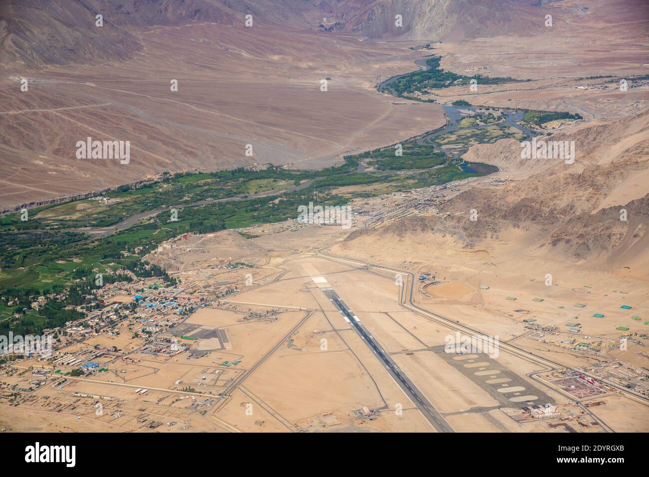 Vista all'aeroporto di Leh in Ladakh, India Foto Stock