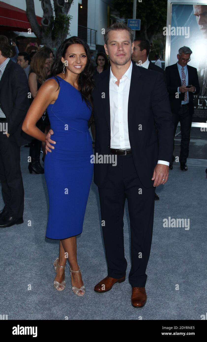 Luciana Barroso e Matt Damon partecipano alla prima per Elysium al Regency Village Theatre di Westwood, Los Angeles, California, USA, 7 agosto 2013. Foto di Baxter/ABACAPRESS.COM Foto Stock