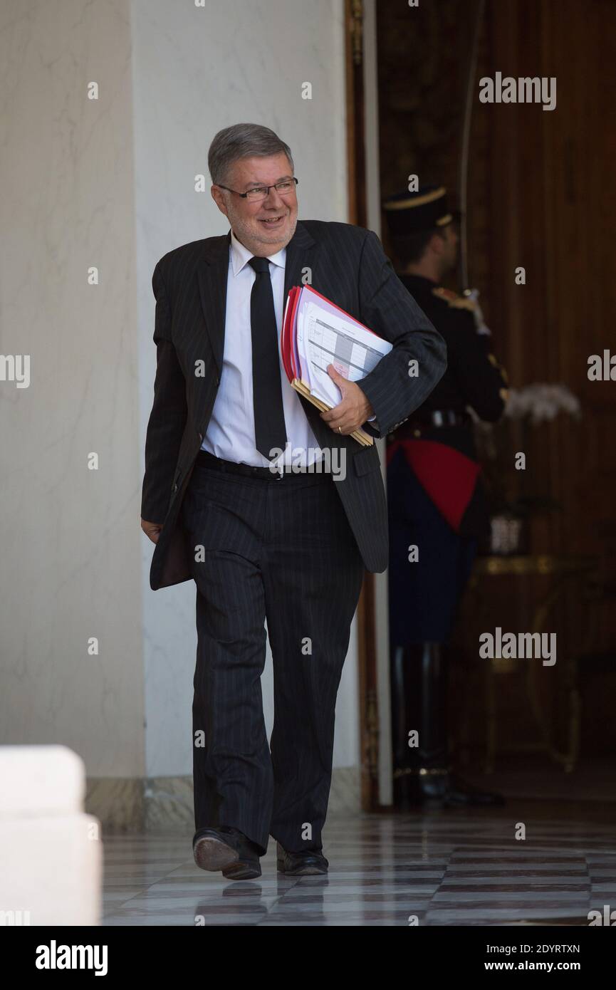 Alain Vidalies lascia il palazzo presidenziale Elysee dopo la riunione settimanale del gabinetto, a Parigi, in Francia, il 21 agosto 2013. Foto di Christophe Guibbaud/ABACAPRESS.COM Foto Stock