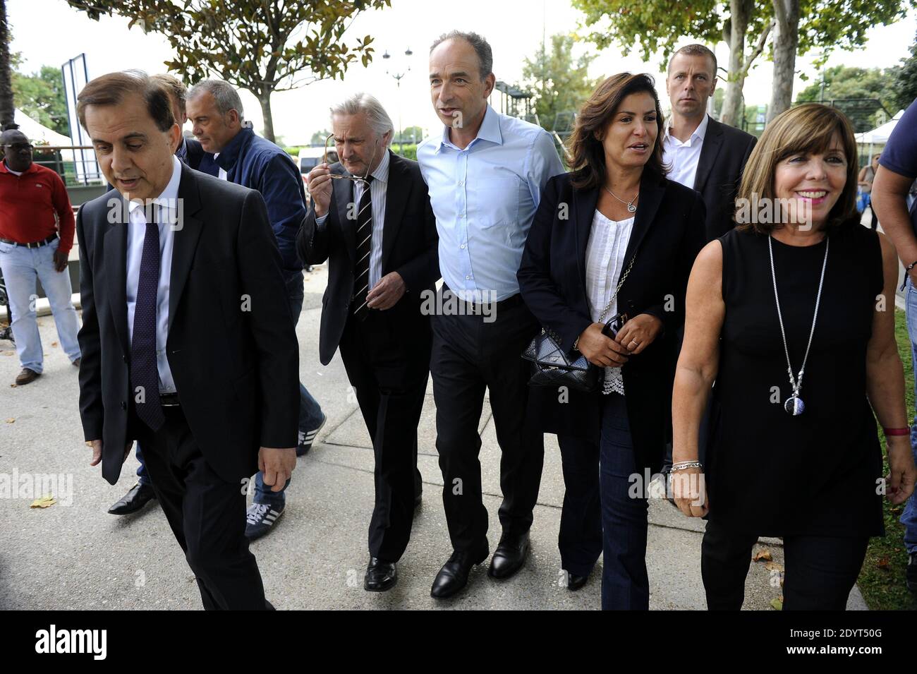 Le president de l'UMP Jean-Francois cope, accompagné par son epose Nadia, s'est rendu au Campus des Jeunes de Hauts de Seine a Puteaux, Francia le 31 Aout 2013 ou il a ete accueilli par Roger Karoutchi et Patrick Devedjian. Foto di Mousse/ABACAPRESS.COM Foto Stock