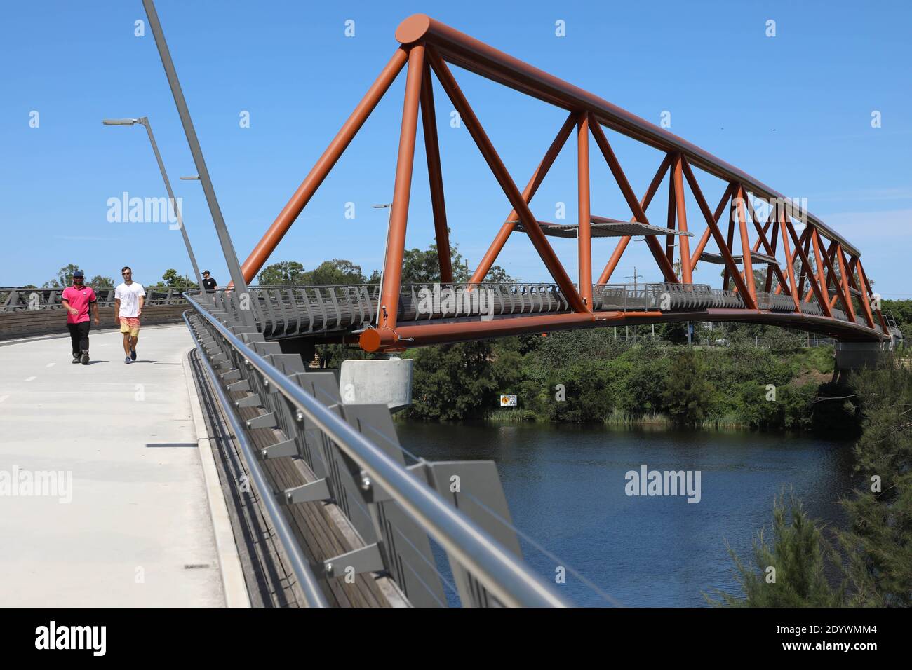 Yandhai Nepean Crossing, ponte sul fiume Nepean per pedoni e ciclisti tra Penrith e Emu Plains. Foto Stock