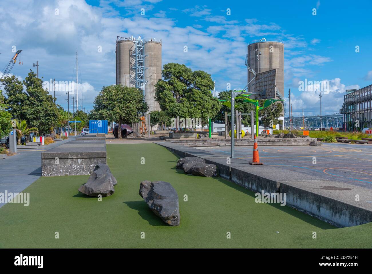Parco silo al porto di Auckland. Nuova Zelanda Foto Stock
