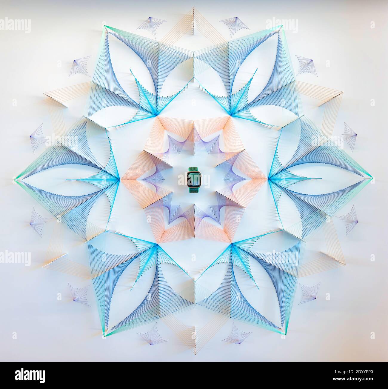 Cupertino, California, USA - Agosto 2019: Apple Watch in mostra come un'installazione artistica all'Apple Store Foto Stock