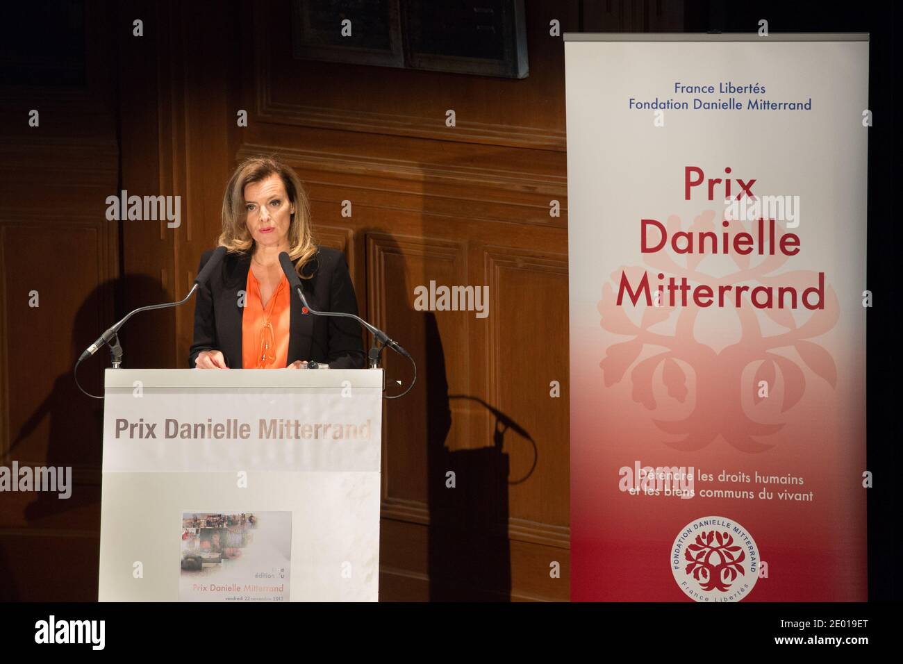 Valerie Trierweiler ha raffigurato di parlare durante la cerimonia 'Prix Danielle Mitterrand 2013', il 22 novembre 2013, a Parigi, Francia. Foto di Romain boe/ABACAPRESS.COM Foto Stock