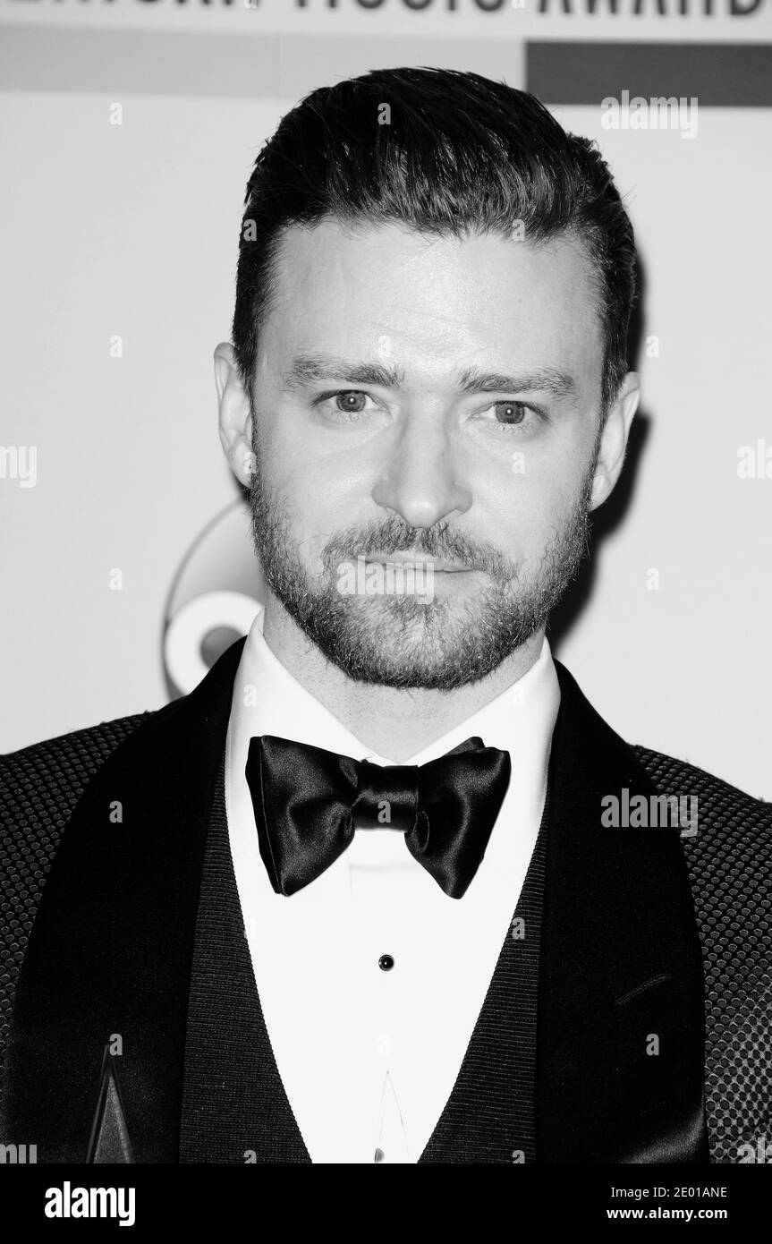 Justin Timberlake si pone nella sala stampa durante gli American Music Awards 2013 al Nokia Theatre di Los Angeles, CA, USA il 24 novembre 2013. Foto di Lionel Hahn/ABACAPRESS.COM Foto Stock