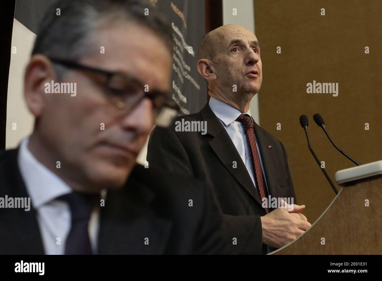 Il commissario generale per gli investimenti Louis Gallois partecipa alla Conferenza parlamentare sul grande piano di investimento tenutasi a Maison de la Chimie a Parigi, in Francia, il 28 novembre 2013. Foto di Stephane Lemouton/ABACAPRESS.COM Foto Stock