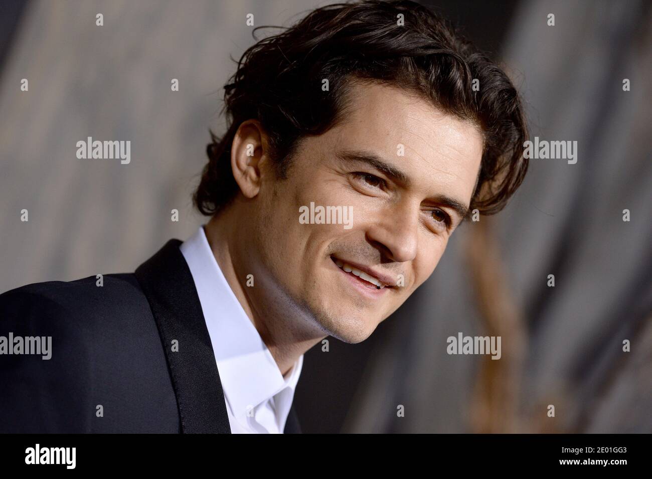 Orlando Bloom frequenta la prima di Warner Bros The Hobbit: The Desolation of Smaug al TCL Chinese Theatre di Los Angeles, CA, USA, il 2 dicembre 2013. Foto di Lionel Hahn/ABACAPRESS.COM Foto Stock