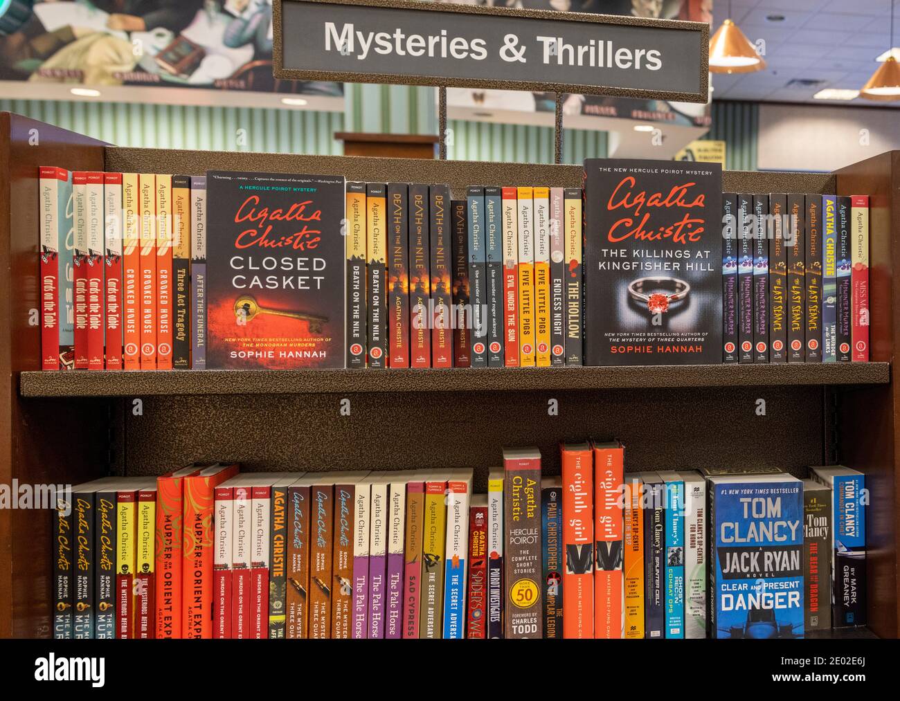 Misteri e thrillers libri sugli scaffali, Barnes e Noble, USA Foto Stock