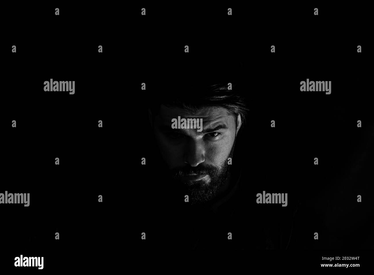 Ritratto di un uomo isolato. Est. Dicembre 2020 Foto Stock