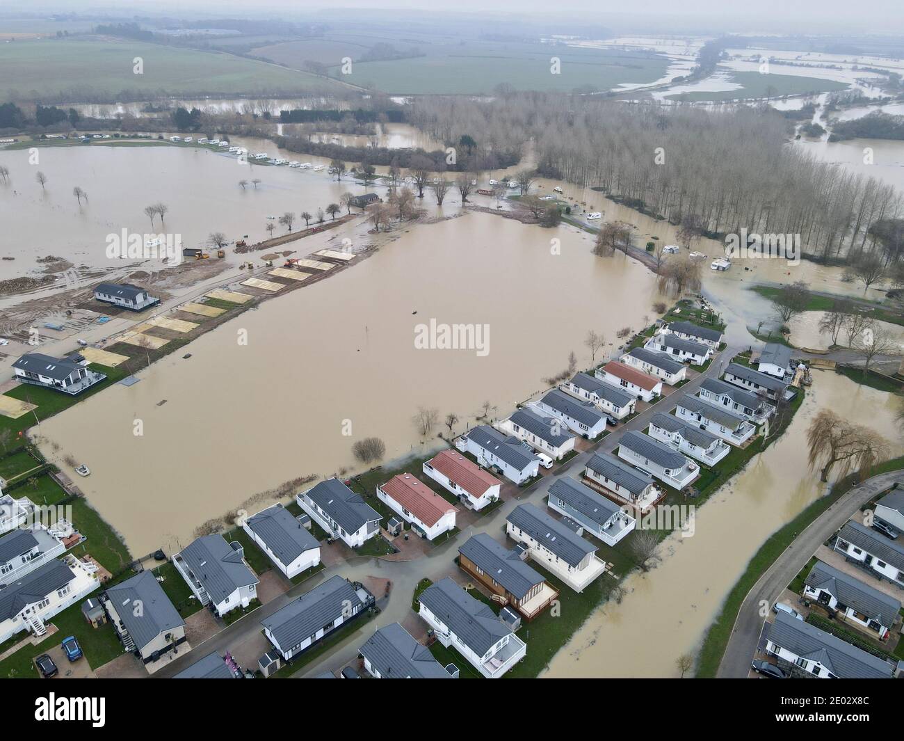 I villaggi intorno a Peterborough si sono allagati a causa dello scoppio delle banche al Fiume Nene e forti precipitazioni causate da Storm Bella Foto Stock