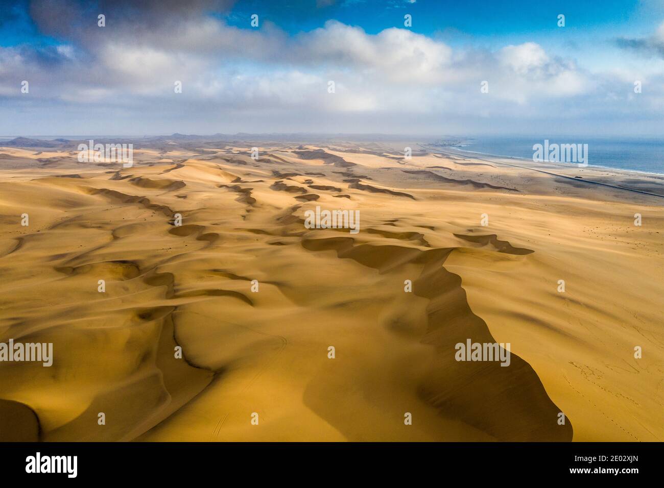 Dune di sabbia del deserto del Namib, Namib Naukluft Nationalpark, Namibia Foto Stock