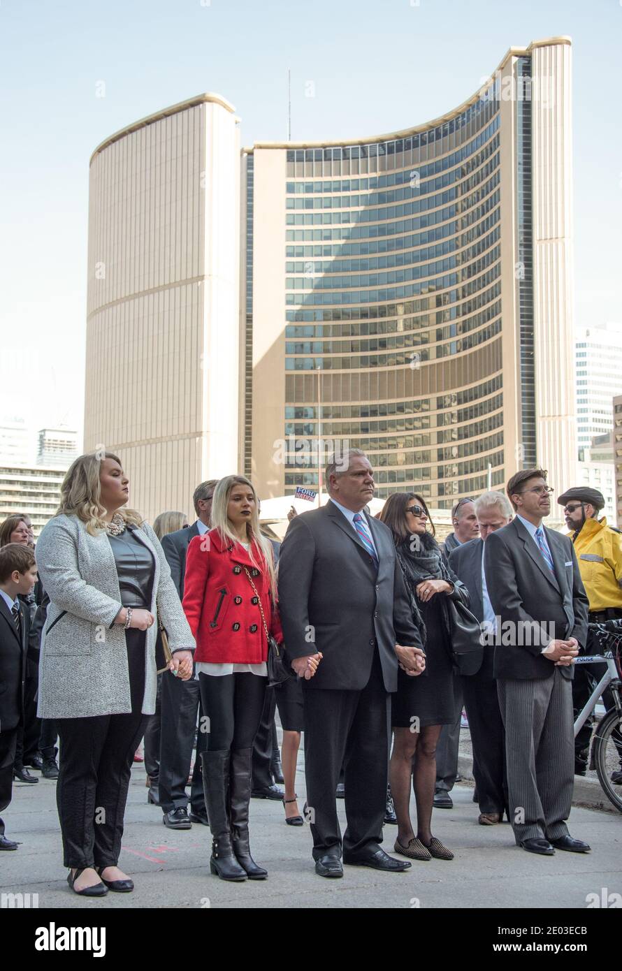 Doug Ford e famiglia durante il funerale di Rob Ford a Toronto, Canada-Marzo 2016 Foto Stock