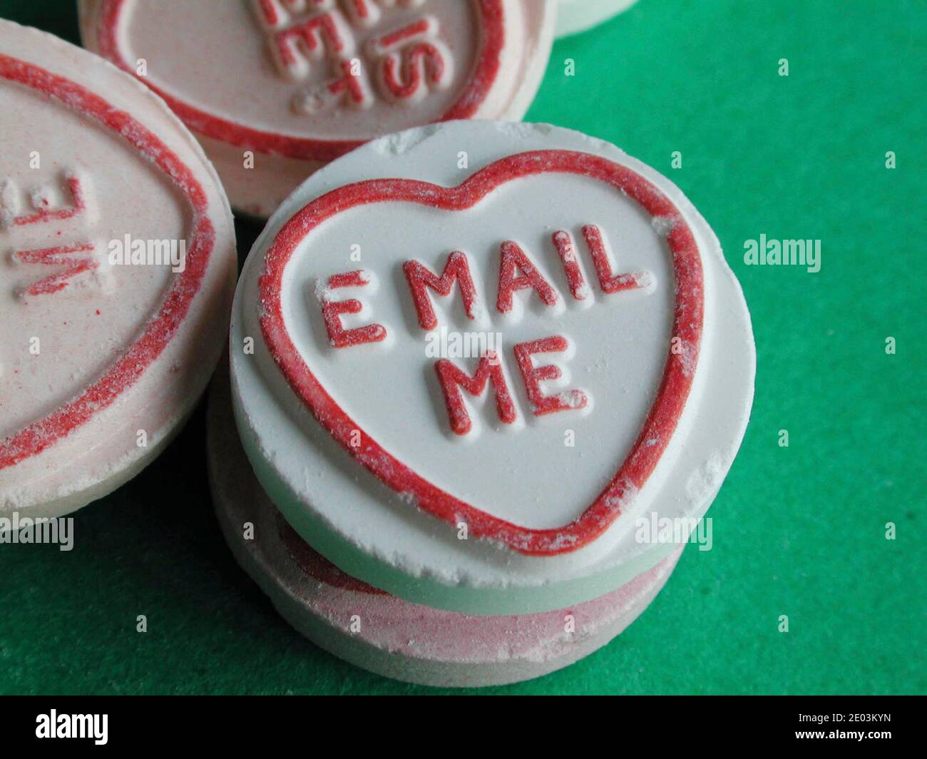 E-mail su amore cuori dolciumi realizzata da Swizzels Matlow Limited Foto Stock