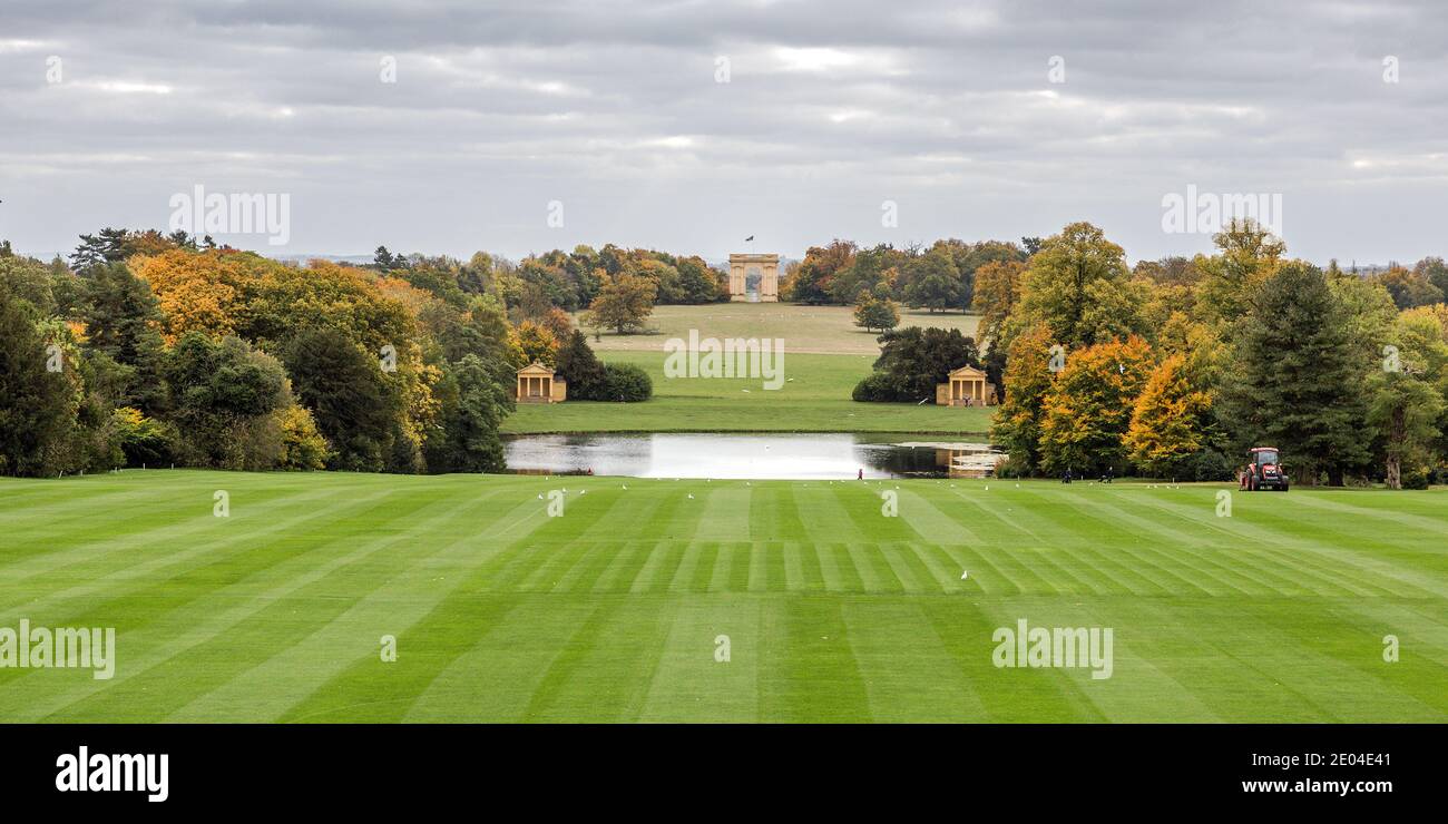 Giardini del grado i elencati Stowe House, Buckinghamshire, Inghilterra, Regno Unito Foto Stock