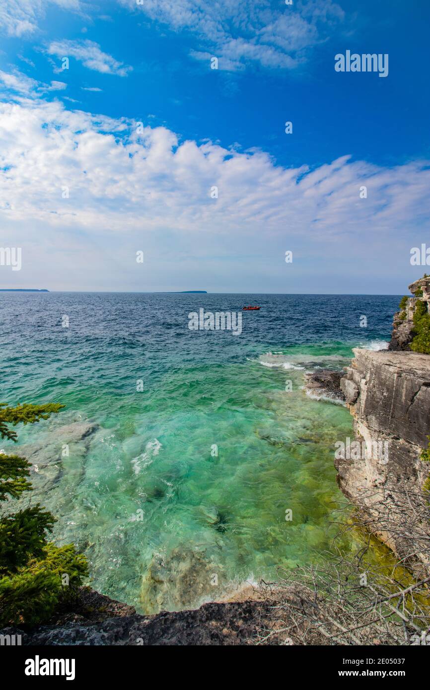 Spettacolare esposizione di terra, acqua e cielo - Georgian Bay, ON. Paesaggi spettacolari in estate nella Georgian Bay a ON, Canada. Ci sono più di 30,000 Foto Stock