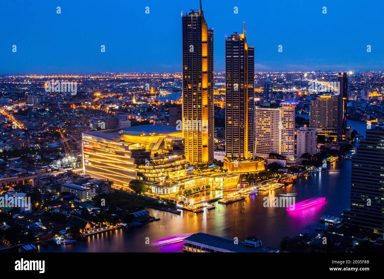 Bangkok di notte Foto Stock