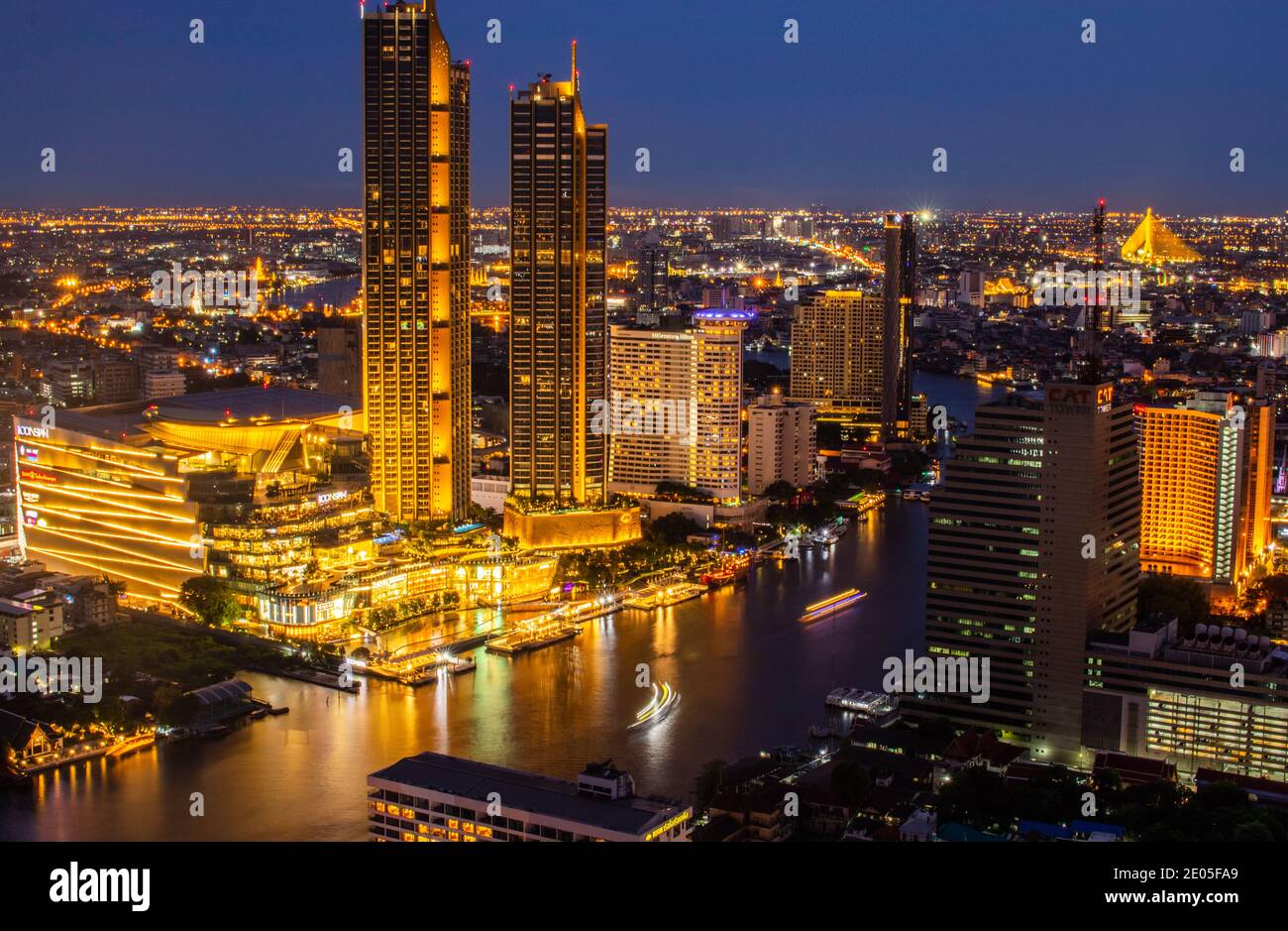 Bangkok di notte Foto Stock