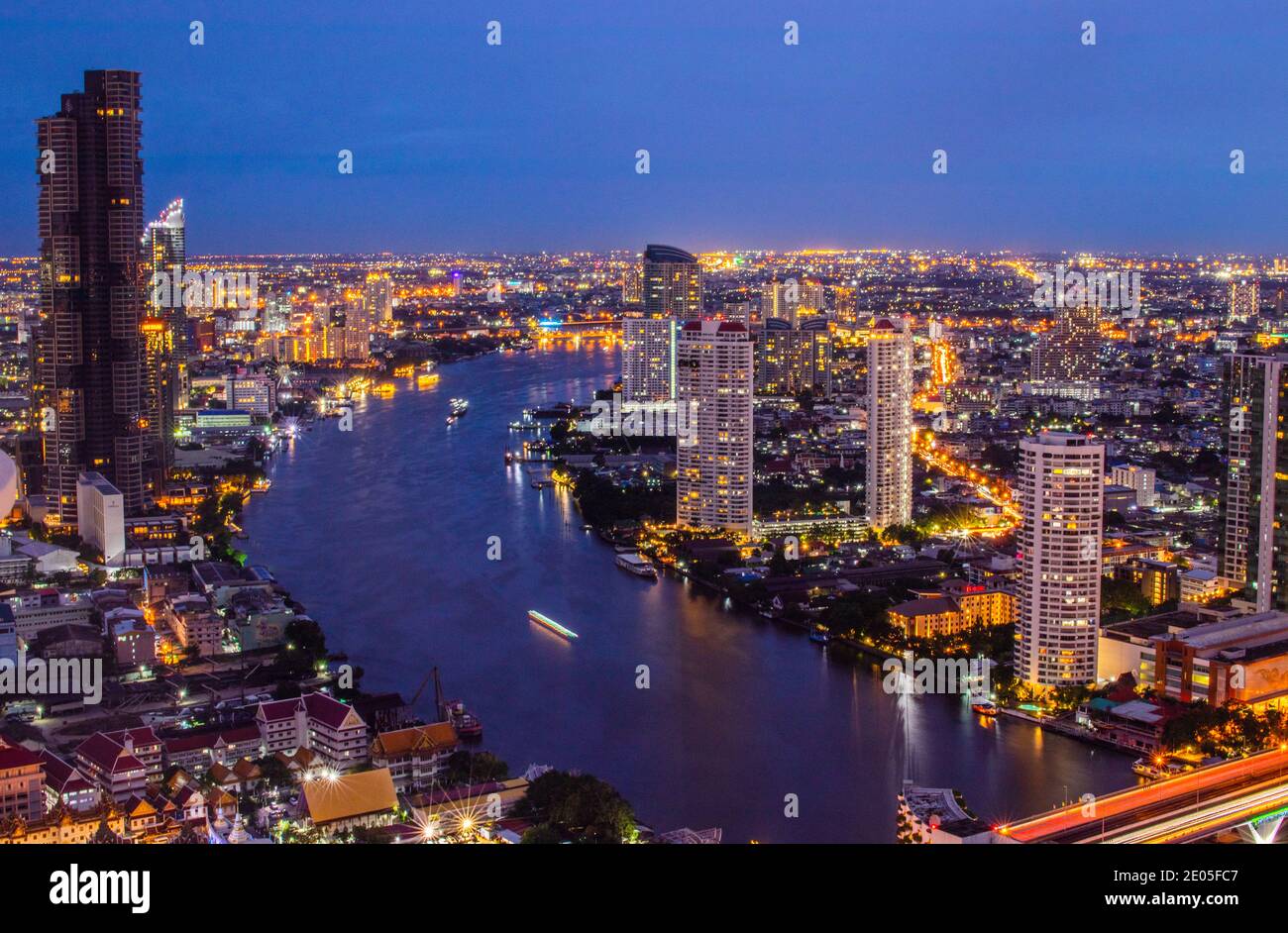 Bangkok di notte Foto Stock