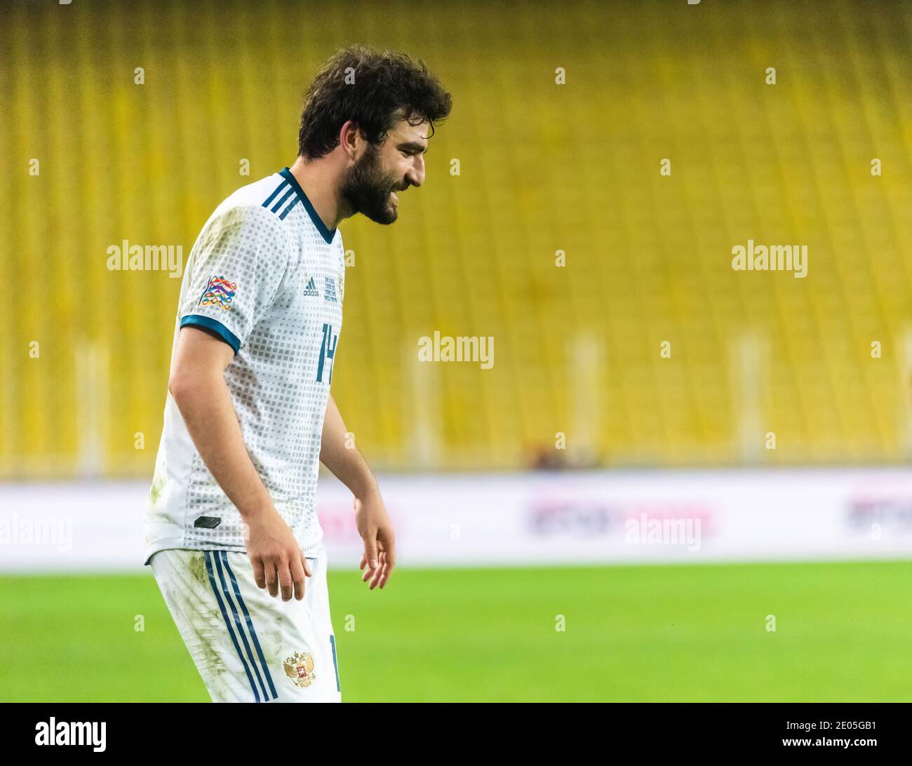 Istanbul, Turchia – 15 novembre 2020. Russia difensore della nazionale di calcio Georgi Dzhikiya durante la partita UEFA Nations League Turchia contro Russia (3-2) i Foto Stock
