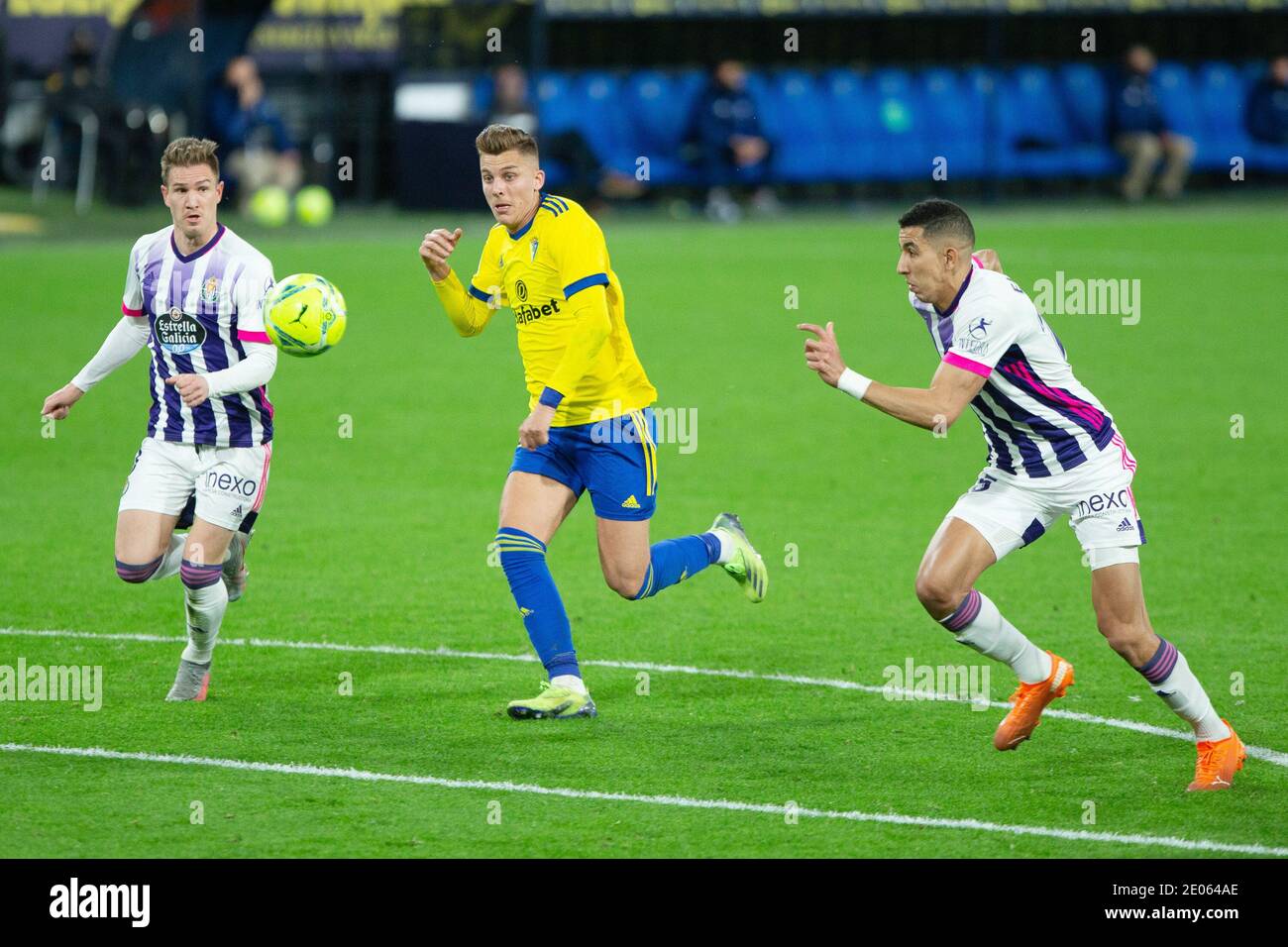 Ivan Alejo di Cadice durante il campionato spagnolo la Liga Partita di calcio tra Cadice CF e Real Valladolid il prossimo dicembre / LM Foto Stock