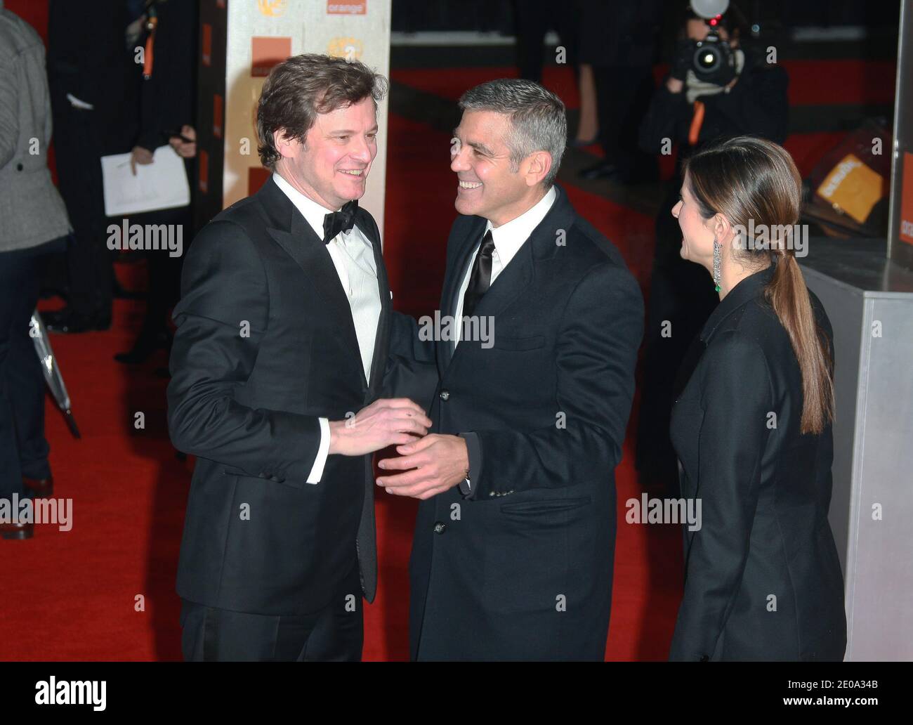 Colin Firth e George Clooney arrivano per il British Academy Film Awards 2012 (BAFTA) alla Royal Opera House di Covent Garden, nel centro di Londra, Regno Unito il 12 febbraio 2012. Foto di Denis Guignebourg/ABACAPRESS.COM Foto Stock