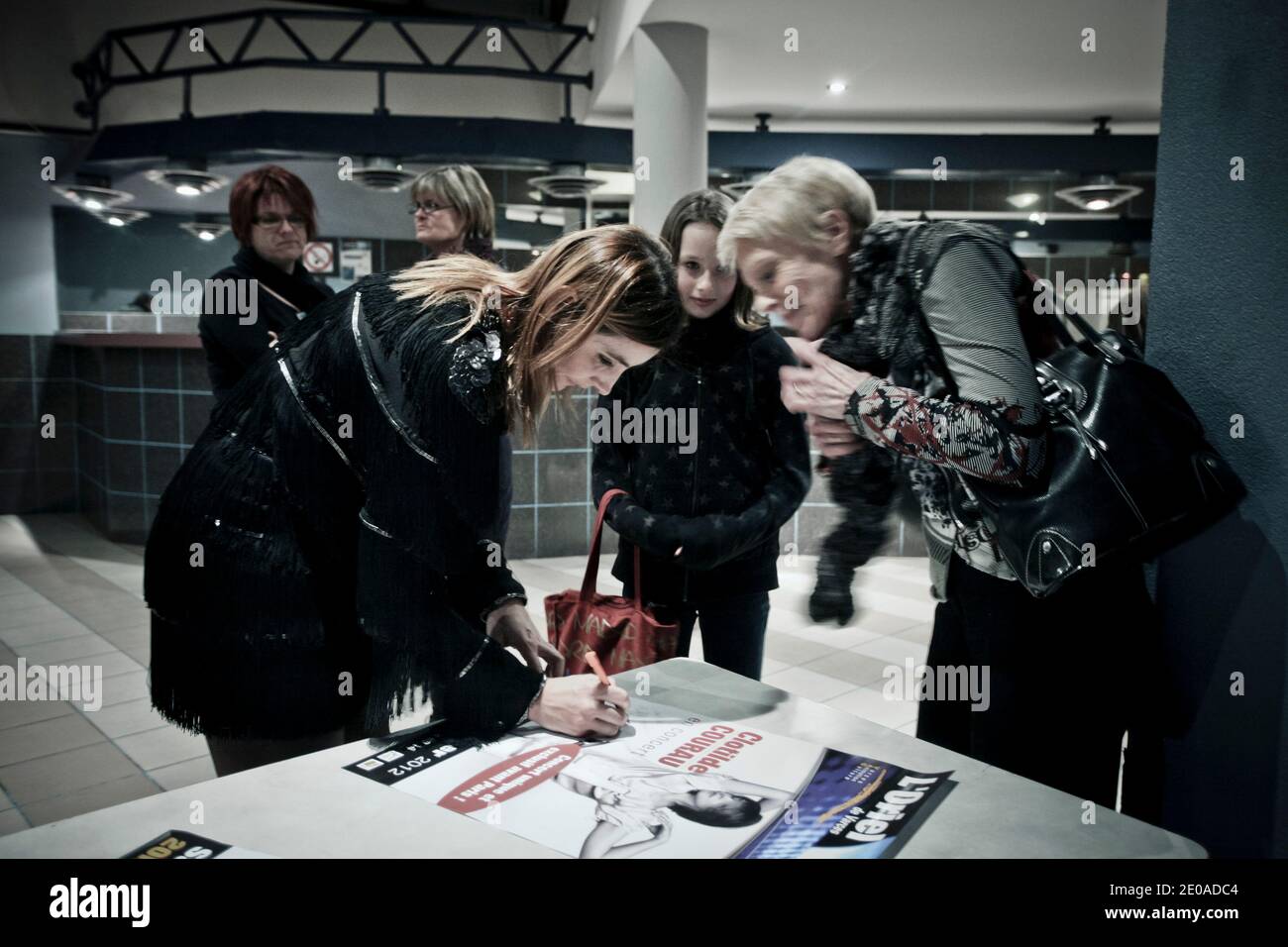 EXCLUSIVE - Clotilde Courau backstage prima del suo concerto a Varces-Allieres-et-Risset, Izere, Francia il 18 febbraio 2012. Foto di Daniel Giry/ABACAPRESS.COM Foto Stock