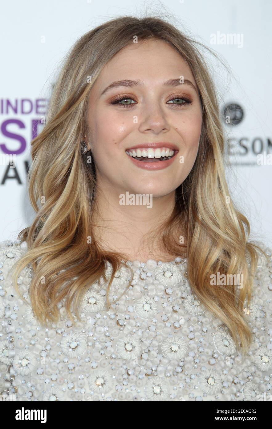 Elizabeth Olsen, la 27esima edizione del Film Independent Spirit Awards, arriva alla spiaggia di Santa Monica, Los Angeles, CA, USA il 25 febbraio 2012. (Nella foto: Elizabeth Olsen). Foto di Baxter/ABACAPRESS.COM Foto Stock