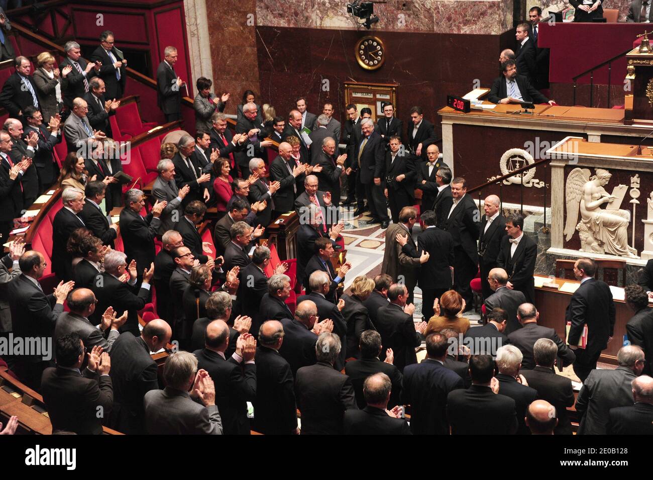 Atmosfera durante la sessione settimanale di domande al governo all'Assemblea nazionale francese a Parigi, Francia, il 6 marzo 2012. Foto di Mousse/ABACAPRESS.COM Foto Stock