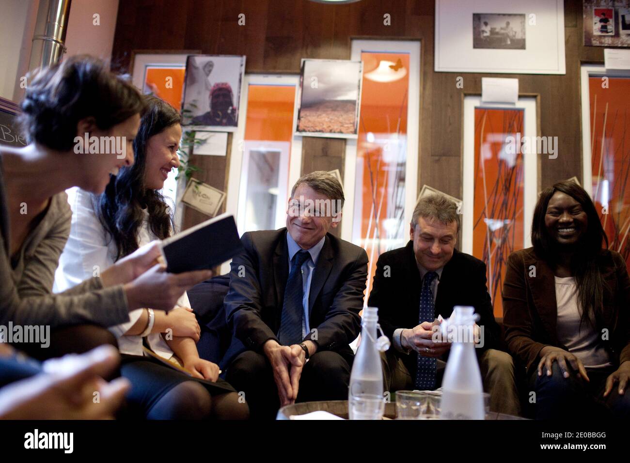 Vincent Peillon e Najat Vallaud-Belkacem prendono parte ad un seminario di imprenditori innovatori, a Parigi, in Francia, il 19 marzo 2012. Foto di Stephane Lemouton/ABACAPRESS.COM. Foto Stock