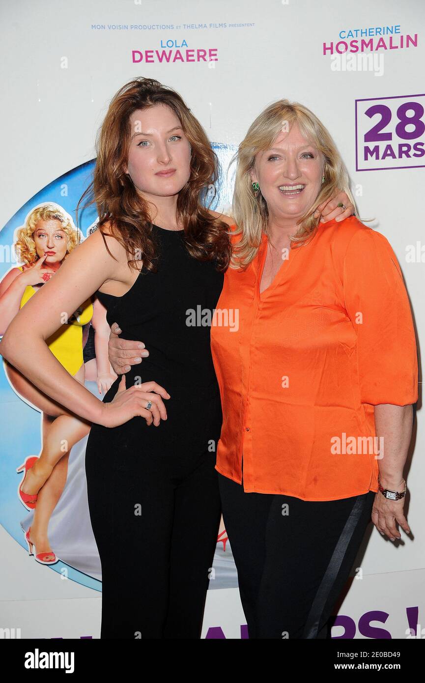 Julia Piaton e Charlotte De Turckheim partecipano alla Premiere di 'vince Alors !' Si è tenuto presso la UGC Cite Les Halles di Parigi, in Francia, il 20 marzo 2012. Foto di Nicolas Briquet/ABACAPRESS.COM Foto Stock