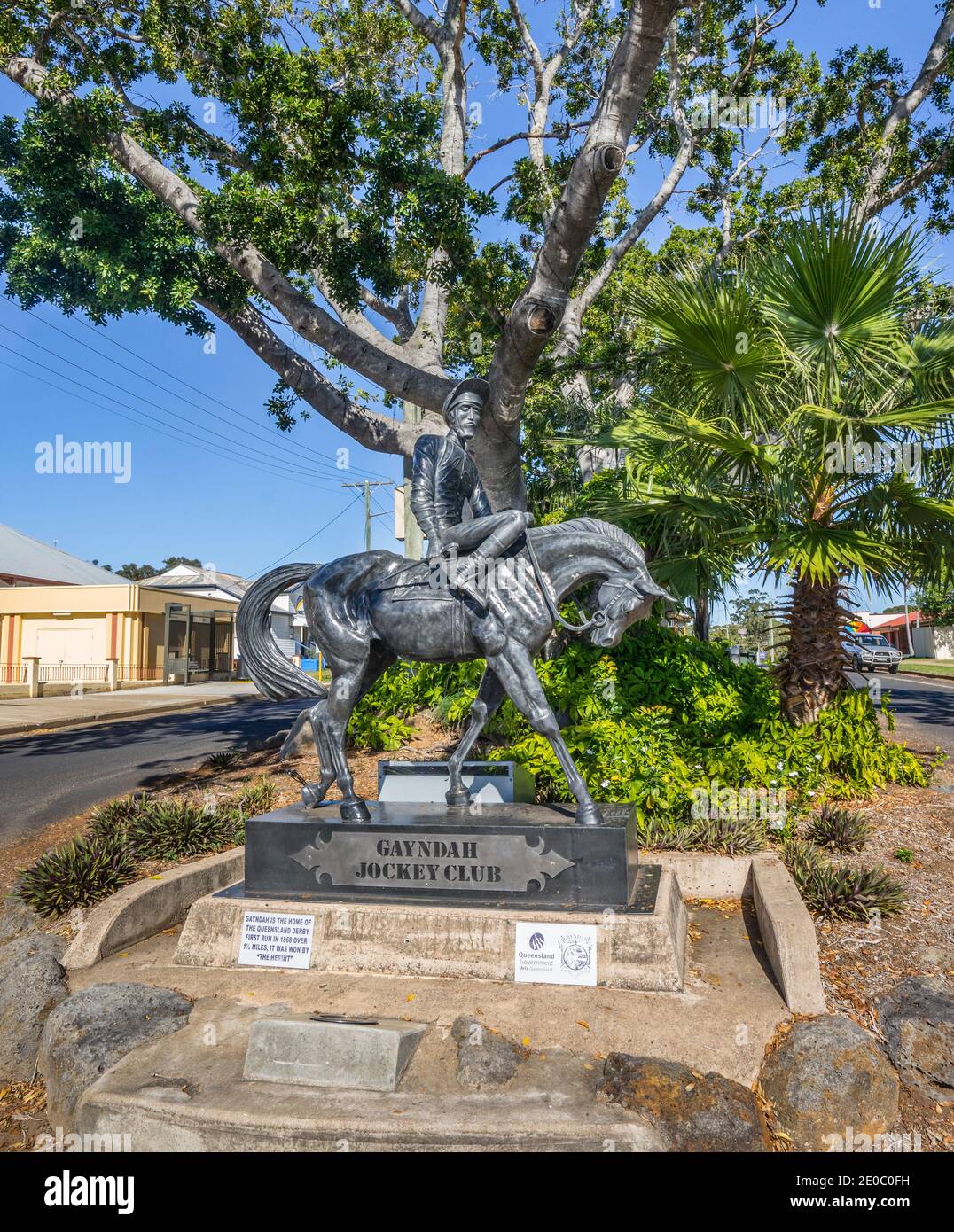 Il memoriale del Gayndah Jockey Club rende omaggio alla creazione di corse di cavalli a Queensland, Gayndah, North Burnett Region, Queensland, Aus Foto Stock