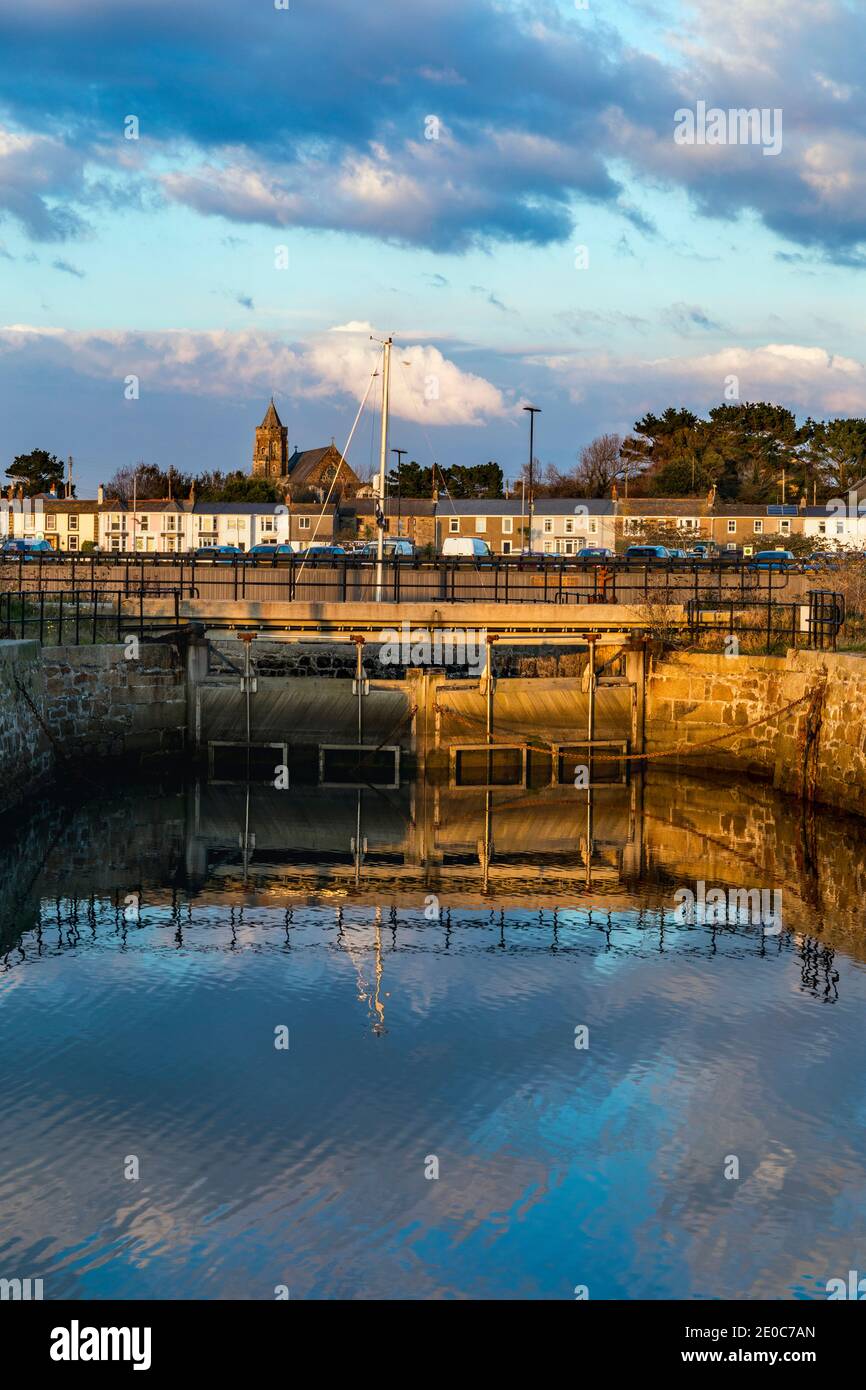 Carnsew Pool Lock Gate; Hayle; Cornwall; UK Foto Stock