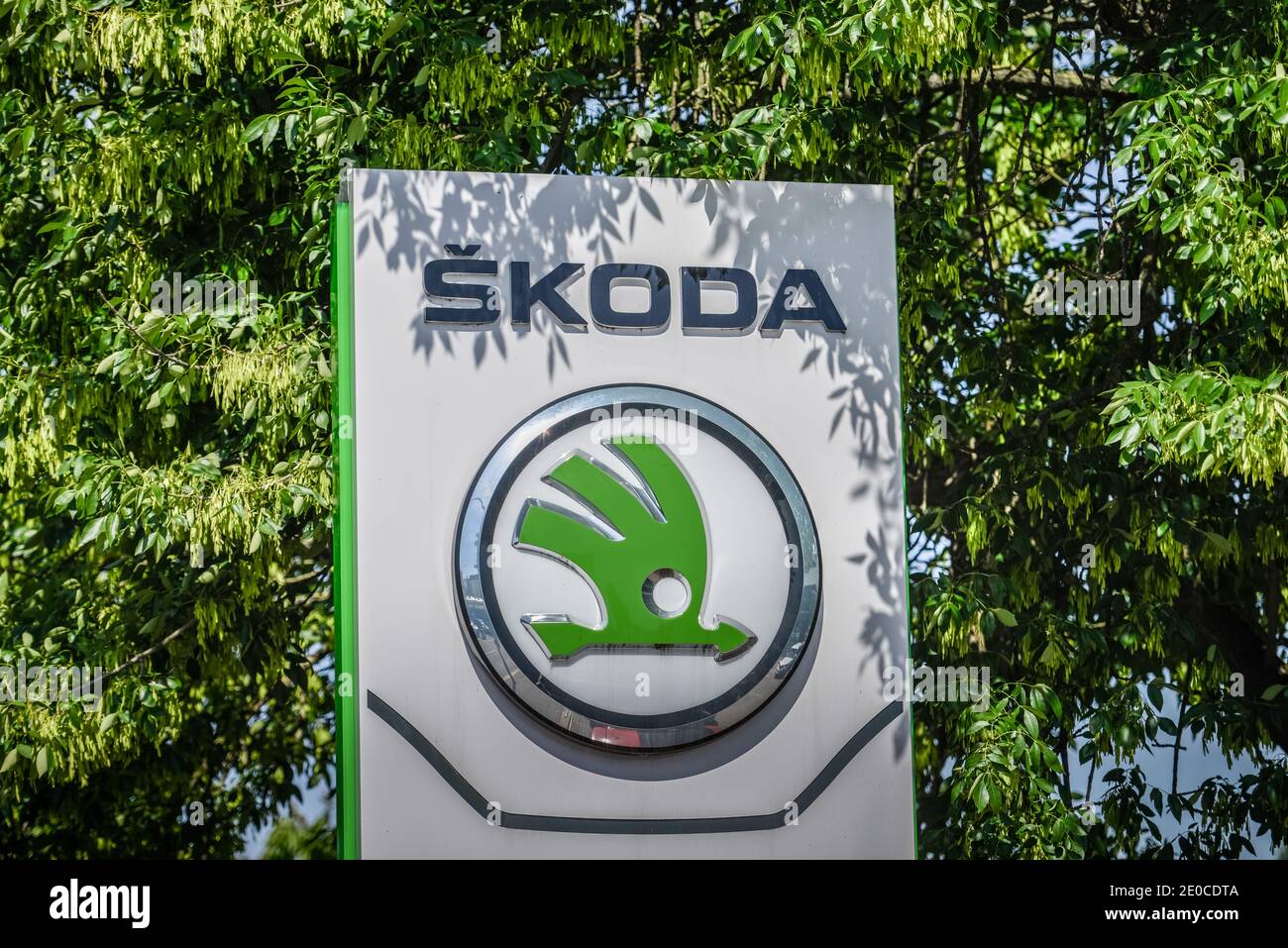Logo Skoda, Friedrichshain, Berlino, Germania Foto Stock