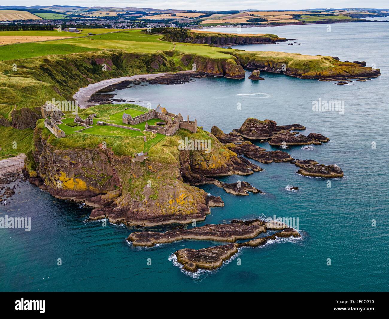 Aereo di Dunnottar Castle, Stonehaven, Aberdeenshire, Scozia, Regno Unito, Europa Foto Stock