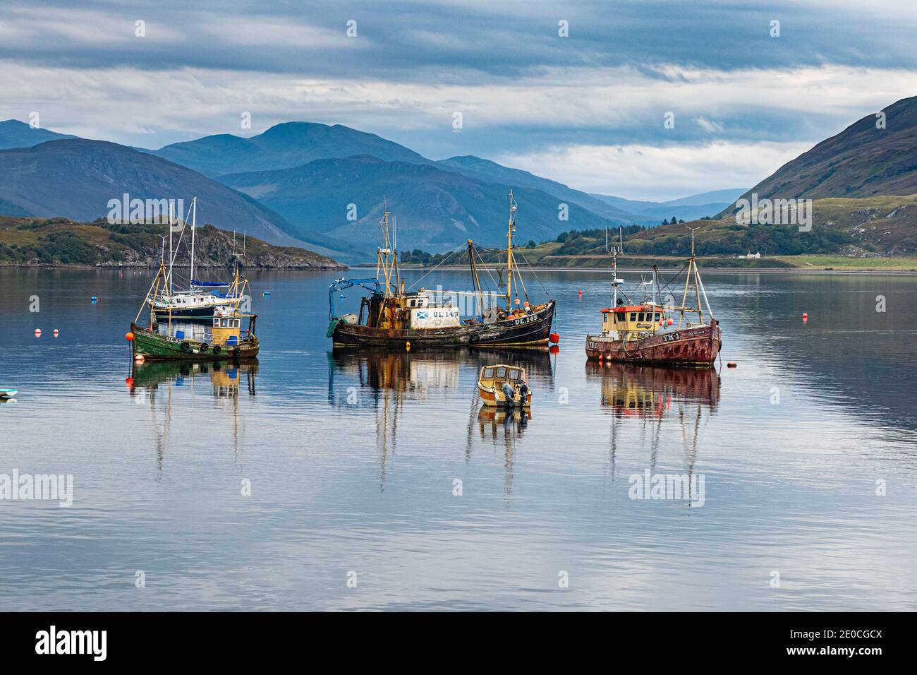 Barche da pesca, Bay of Ullapool, Ross and Cromarty, Highlands, Scozia, Regno Unito, Europa Foto Stock
