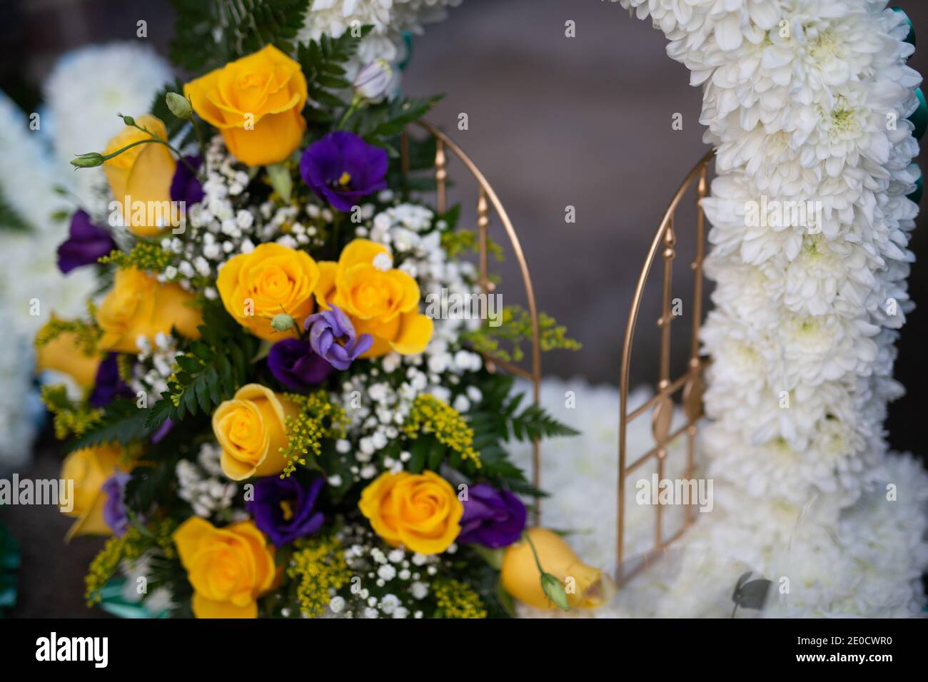 Collezione di fiori funebri Foto Stock