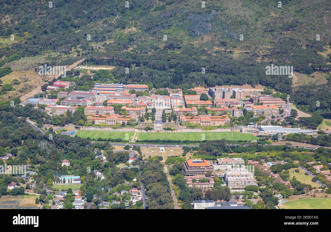 Città del Capo, Capo Occidentale, Sud Africa - 12.22.2020: Foto aerea dell'Università di Città del Capo Foto Stock