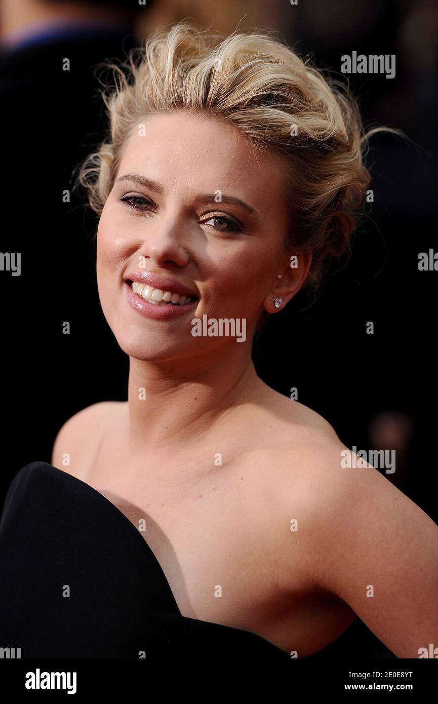 Scarlett Johansson arriva alla prima di Marvel Studios The Avengers al Teatro El Capitan di Los Angeles, CA, USA, 11 aprile 2012. Foto di Lionel Hahn/ABACAPRESS.COM Foto Stock