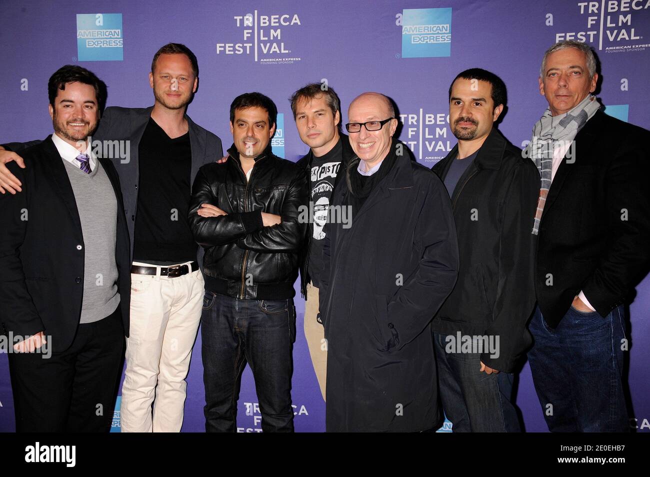 Chaz Zelus, James L. Reid, Mark Urman, Antonino D'Ambrosio, Shepard Fairey, Rob McKay, Karim Lopez, Leo Glickman alla prima "Let Fury have the Hour" durante il Tribeca Film Festival 2012, tenuto presso il Teatro SVA di New York, NY, USA, il 23 aprile 2012. Foto di Greylock/ABACAPRESS.COM Foto Stock