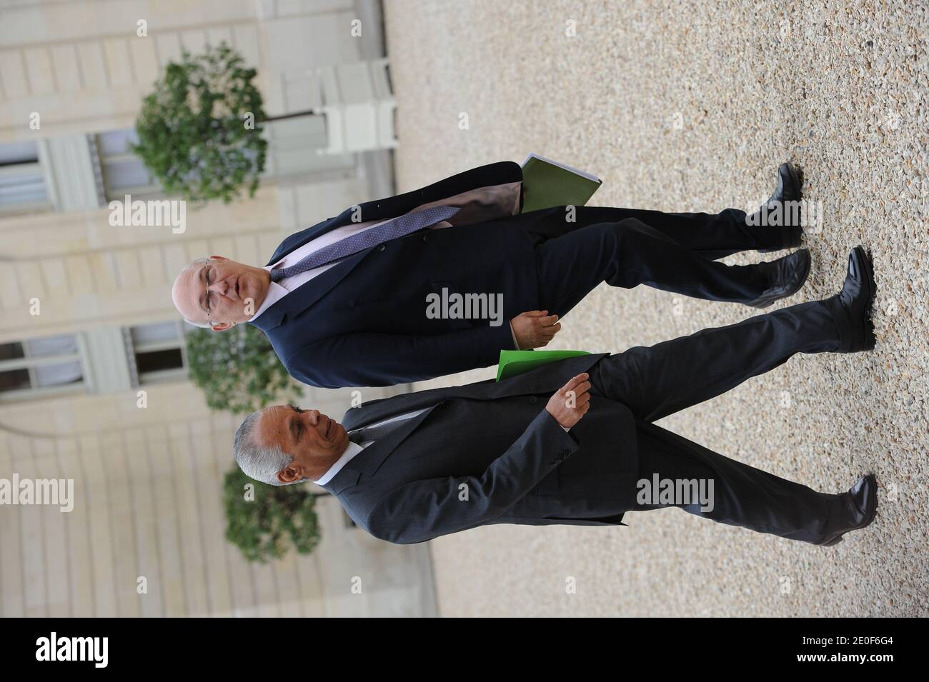 Ministro francese per i territori d'oltremare Victors a Lurel che arriva al palazzo presidenziale Elysee a Parigi, in Francia il 17 maggio 2012 al primo consiglio di gabinetto settimanale del governo del presidente francese Francois Hollande. Foto di Mousse/ABACAPRESS.COM Foto Stock
