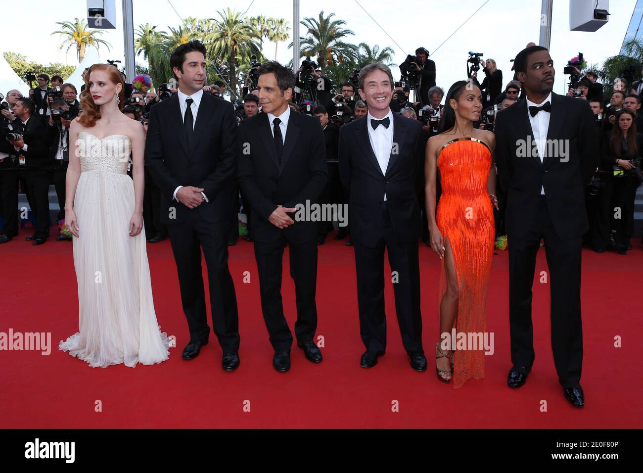 Jessica Chastain, David Schwimmer, ben Stiller, Martin Short, Jada Pinkett Smith e Chris Rock arrivano alla proiezione Madagascar 3, come parte del 65° Festival Internazionale del Cinema di Cannes, al Palais des Festivals di Cannes, Francia meridionale, il 18 maggio 2012. Foto di Frederic Nebinger/ABACAPRESS.COM Foto Stock