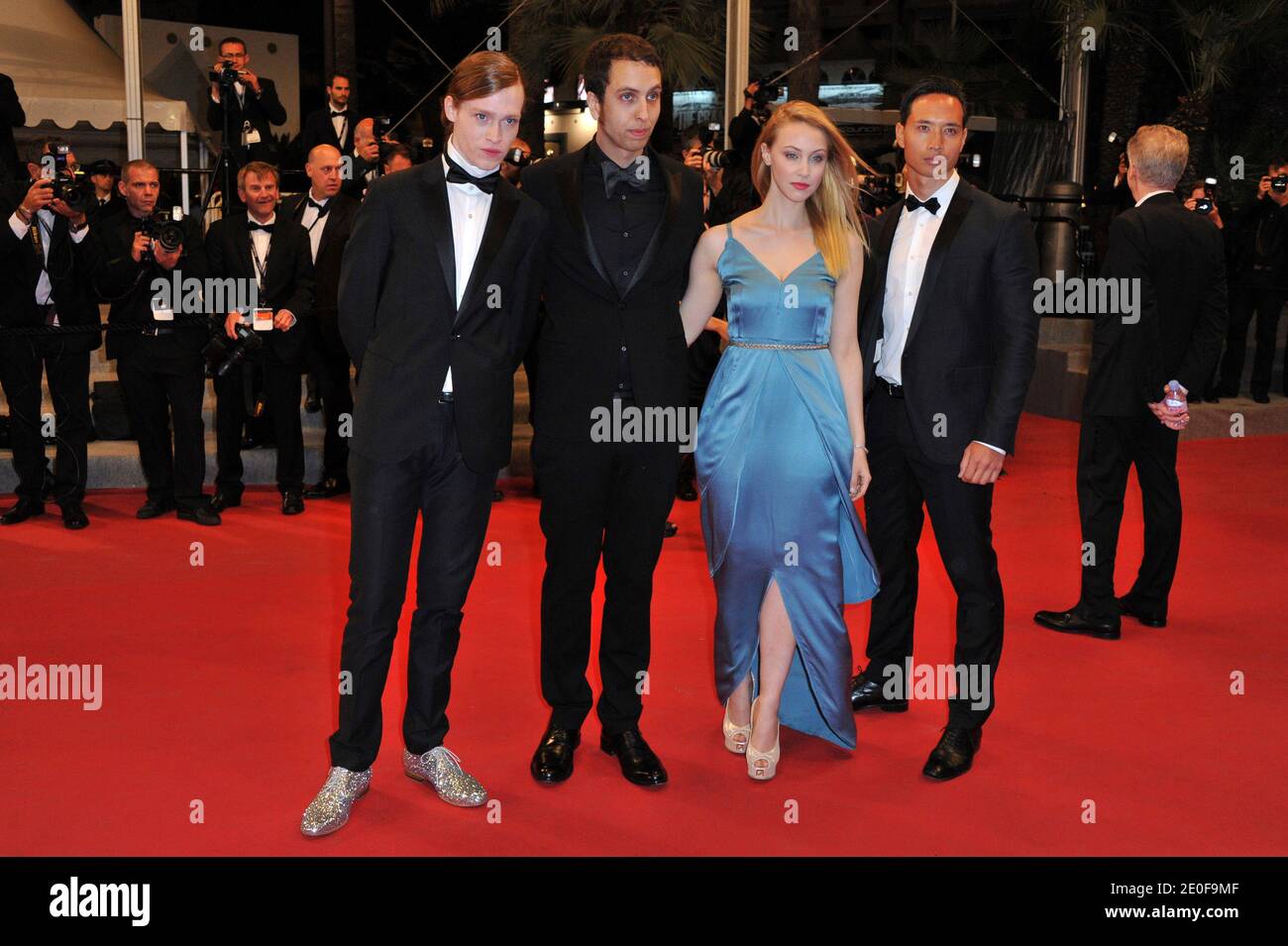 Caleb Landry Jones, Brandon Cronenberg, Sarah Gadon e Kim Ly che si esibiscono durante la prima di 'gli zaffiri' al sessantacinquesimo festival cinematografico di Cannes, a Cannes, nella Francia meridionale, il 19 maggio 2012. Foto di Aurore Marechal/ABACAPRESS.COM Foto Stock