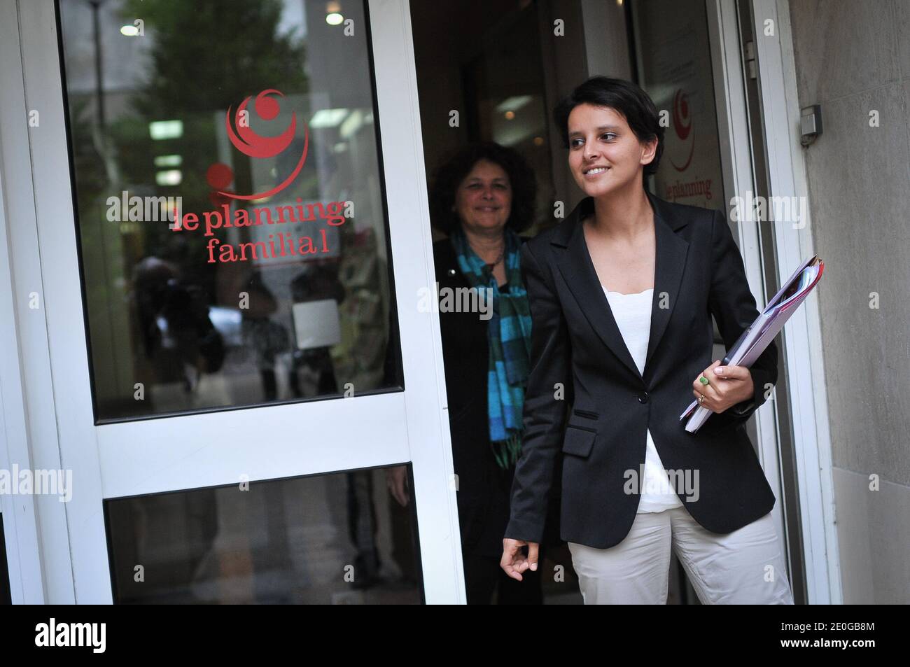 Il Ministro francese per i diritti della donna, Najat Vallaud-Belkacem, è stato raffigurato durante una visita a Parigi, in Francia, il 18 giugno 2012. Foto di Christophe Guibbaud/ABACAPRESS.COM Foto Stock