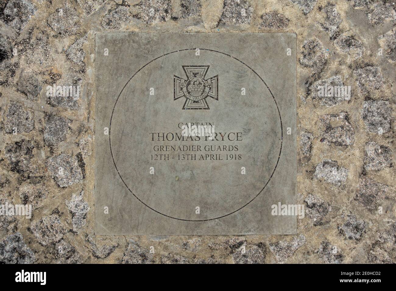 Targa commemorativa al Capitano Thomas Pryce VC, a Kidwells Park, Maidenhead, Berkshire, Regno Unito. Foto Stock