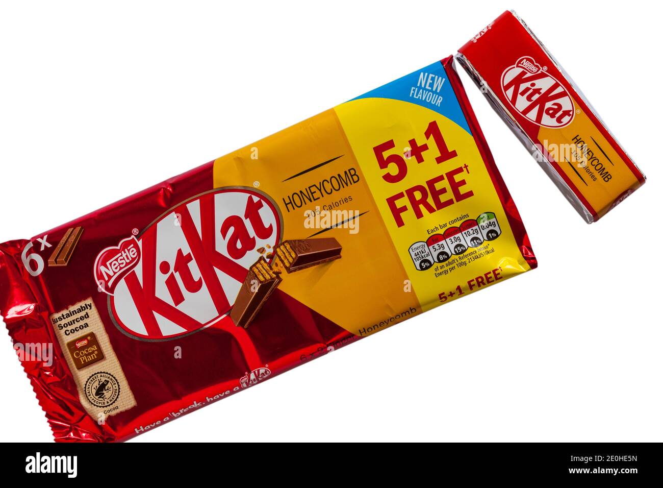Confezione di Nestle Honeycomb KitKat nuova confezione multipla Flavour con una Set rimosso su sfondo bianco - Kit kitkats Kat kat Foto Stock Confezione di Nestle Honeycomb KitKat nuova confezione multipla Flavour con una Set rimosso su sfondo bianco - Kit kitkats Kat kat Foto Stock