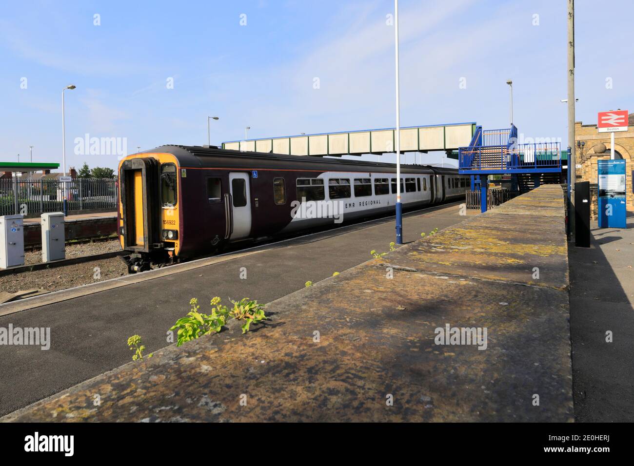 156922 East Midlands Railway Regional, Boston Railway Station, Lincolnshire County, Inghilterra, Regno Unito Foto Stock