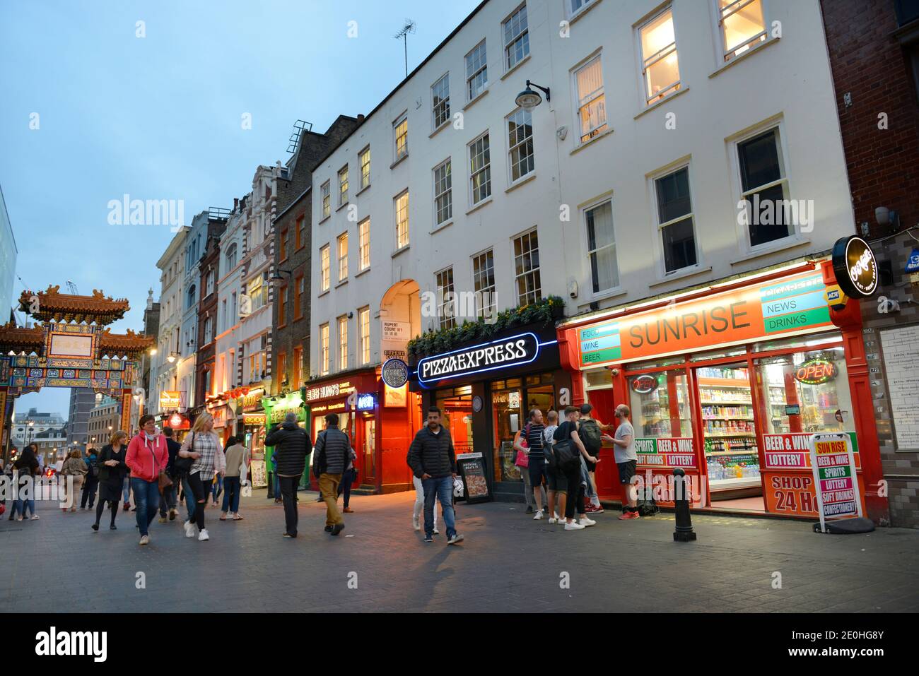 Gerrard St, Chinatown, Soho, Londra, Inghilterra, Grossbritannien Foto Stock