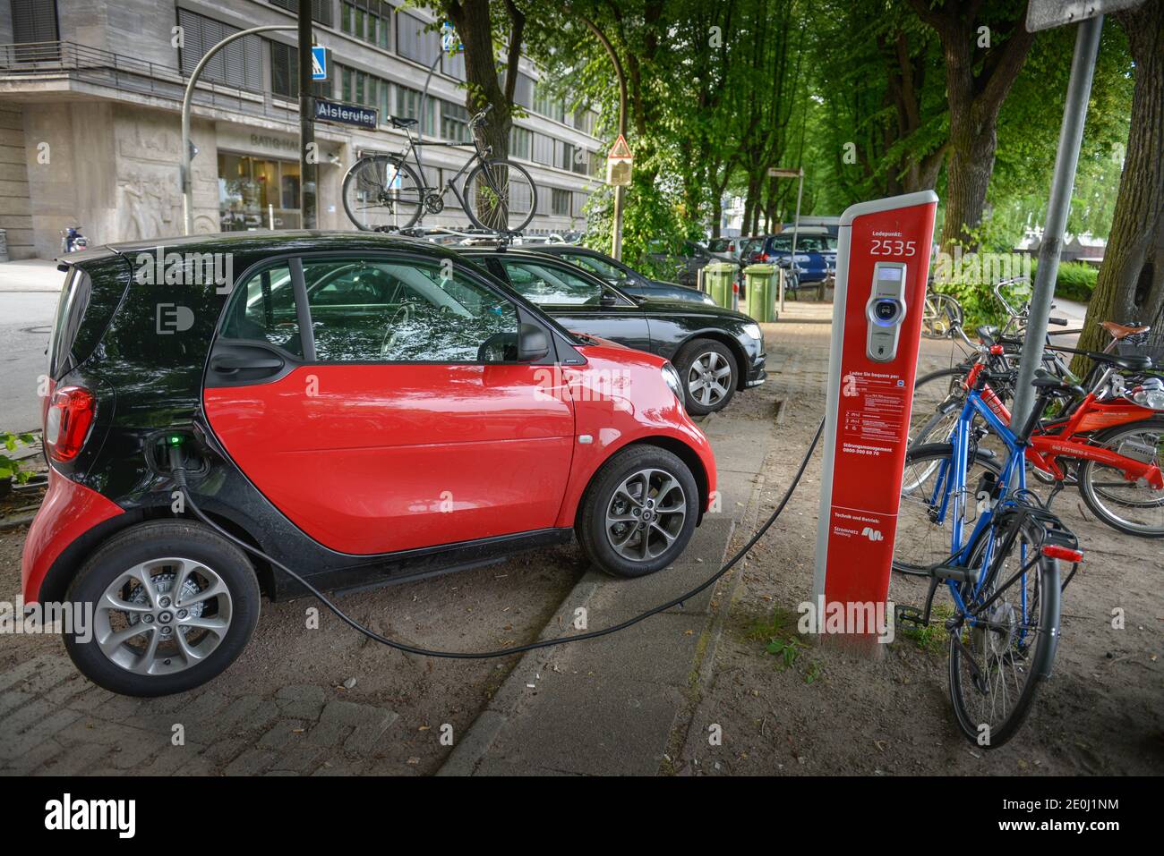 Elektroauto Ladestation, Rotherbaum, Amburgo, Deutschland Foto Stock