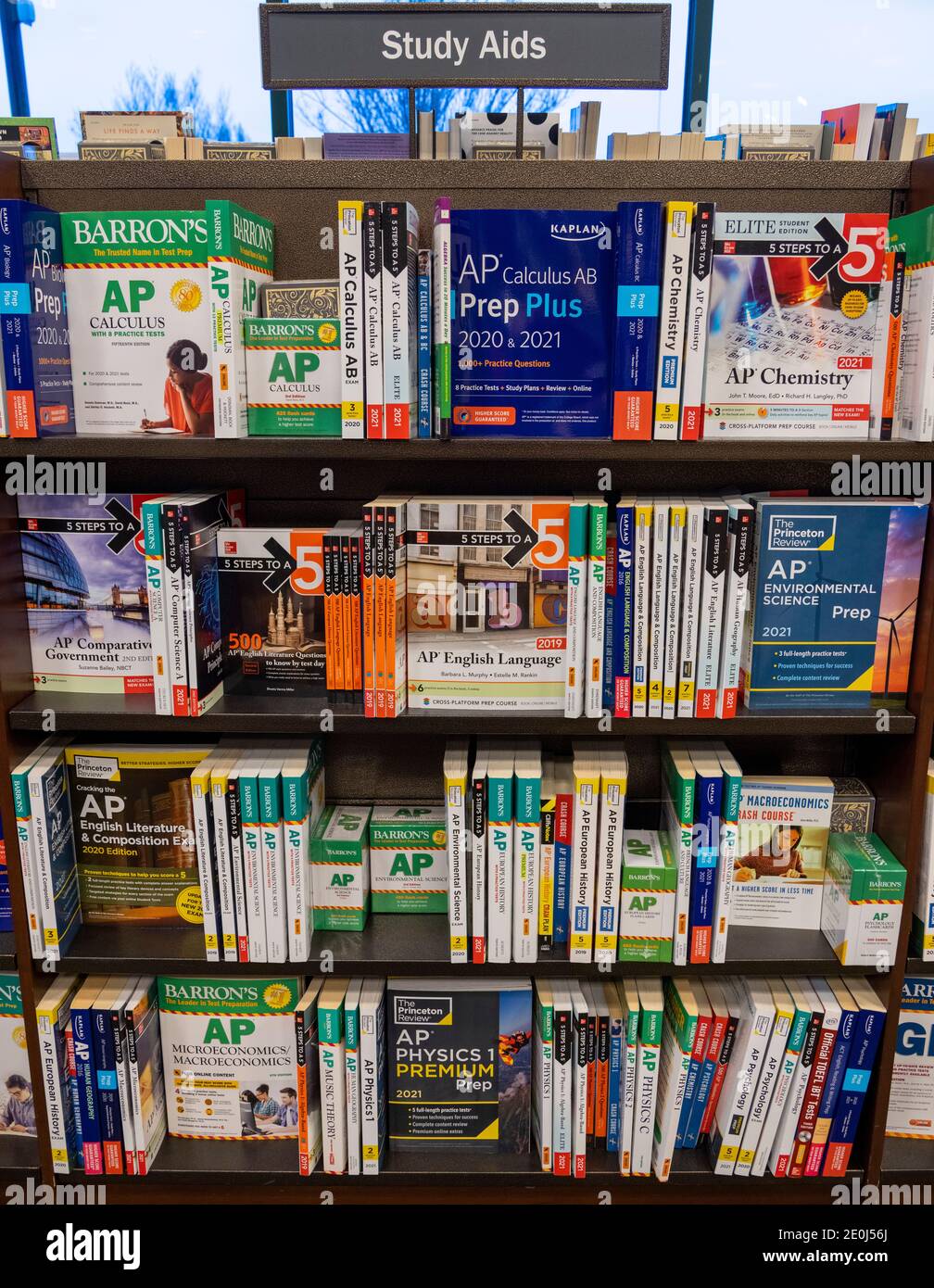 Libri di sussidi di studio in vendita, Barnes e Noble, USA Foto Stock